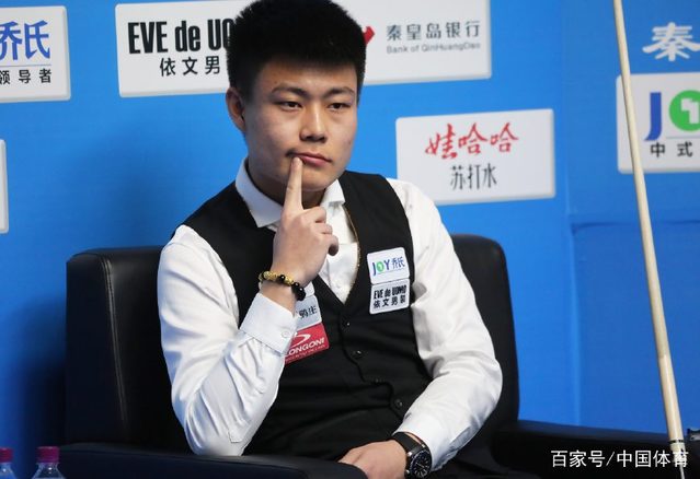 巴萨在左侧 巴萨在左侧